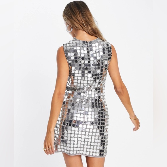 ASOS Design Silver Bead and Mirror Sequin Cocktail Dress Size 12 GORGEOUS - Picture 2 of 13